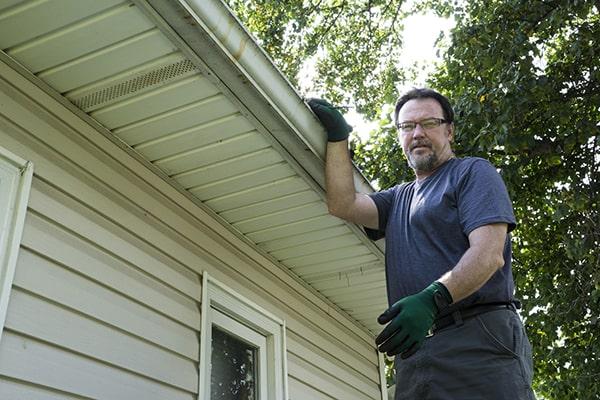 Gutter Cleaning of Pace team